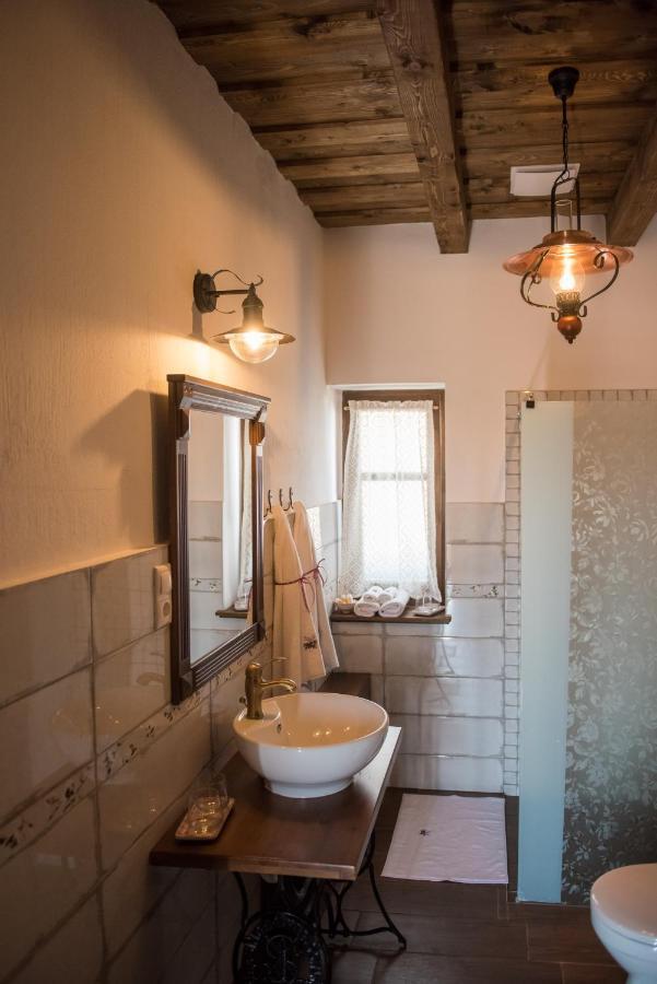 Zsindelyes Cottage Erpatak 外观 照片
