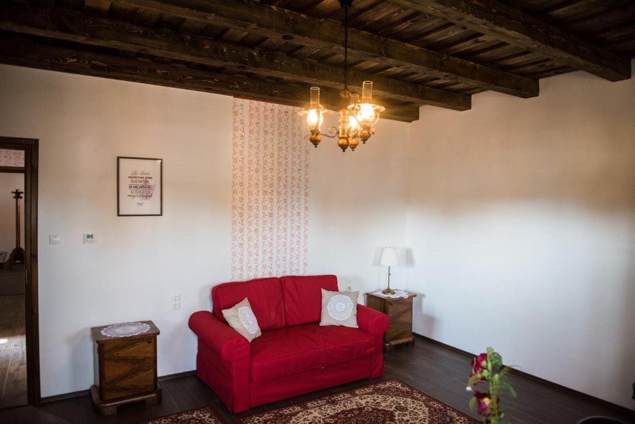 Zsindelyes Cottage Erpatak 外观 照片